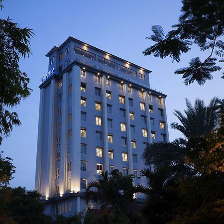 Batiqa Hotel Darmo - Surabaia Exterior foto